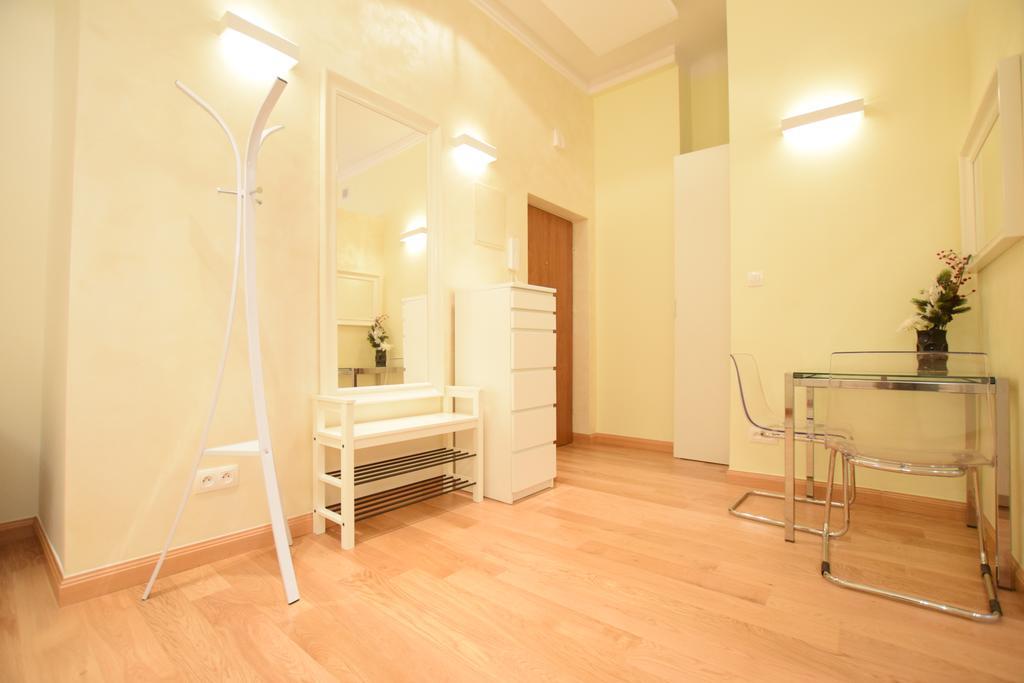 Elegant Apartment Foksal وارسو المظهر الخارجي الصورة